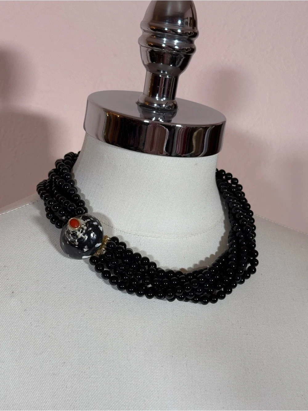 Vintage Black coral multi strand Choker Necklace Large shell Clasp